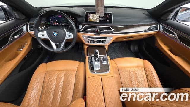 BMW 7 Series 2019 — ფოტო 7/20
