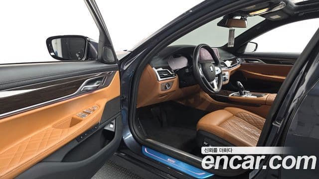 BMW 7 Series 2019 — ფოტო 10/20