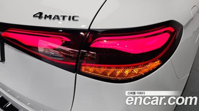 Mercedes-Benz GLC-Class 2025 — Photo 27/35