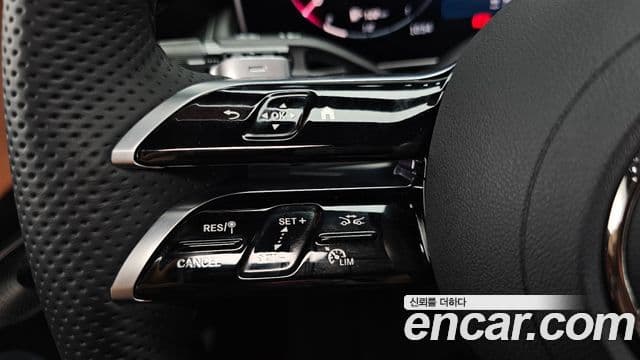 Mercedes-Benz GLC-Class 2025 — Photo 4/35