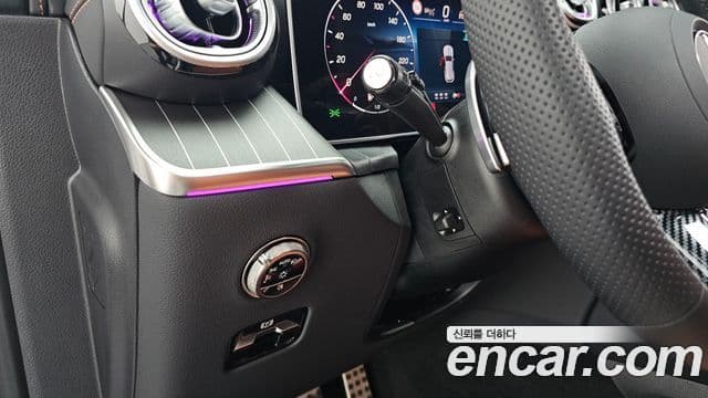 Mercedes-Benz GLC-Class 2025 — Photo 12/35