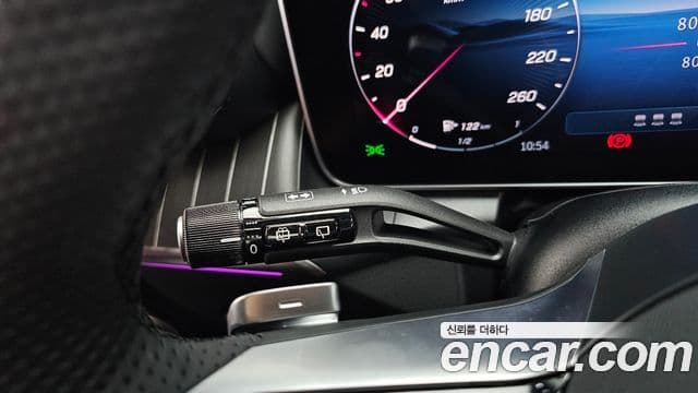 Mercedes-Benz GLC-Class 2025 — Photo 20/35