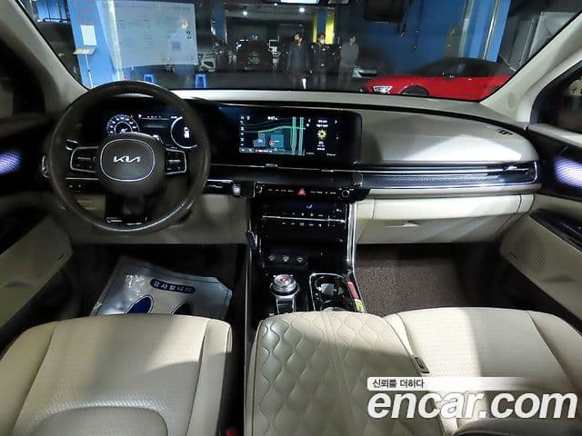 Kia Carnival 2023 — ფოტო 4/20