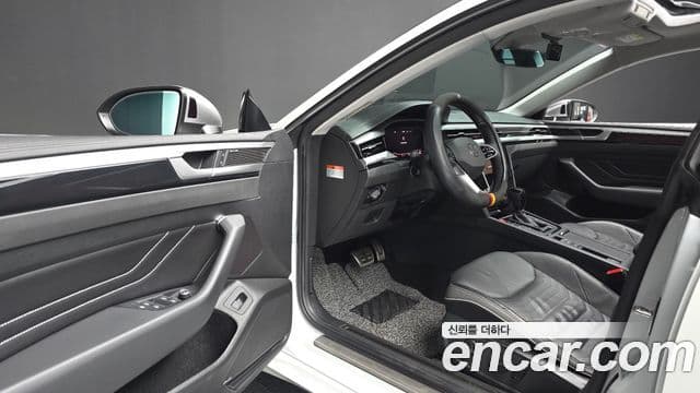 Volkswagen Arteon 2023 — Şəkil 10/20