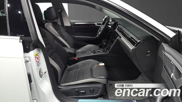 Volkswagen Arteon 2023 — Şəkil 12/20