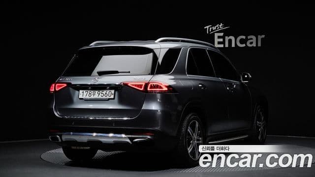 Mercedes-Benz GLE-Class 2019 — Фото 2/20