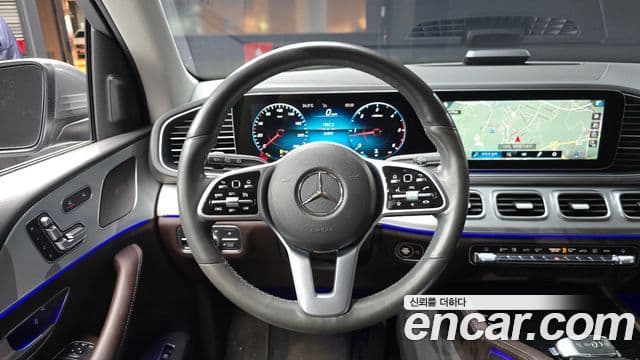 Mercedes-Benz GLE-Class 2019 — Фото 13/20