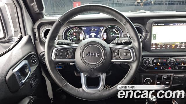 Jeep Wrangler 2021 — Şəkil 13/20