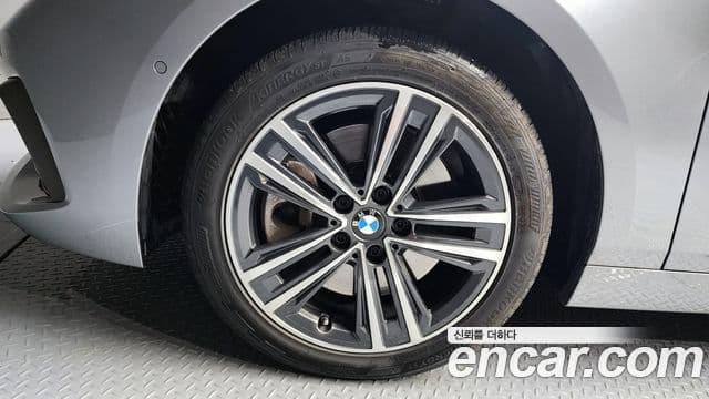 BMW 1 Series 2022 — фото 5 из 20