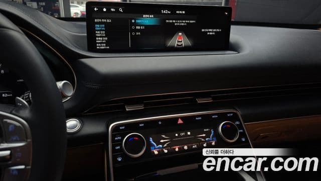 Genesis GV80 2022 — ფოტო 15/20