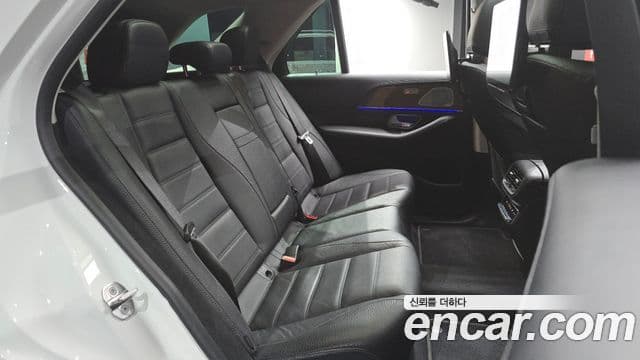 Mercedes-Benz GLE-Class 2020 — ფოტო 11/20
