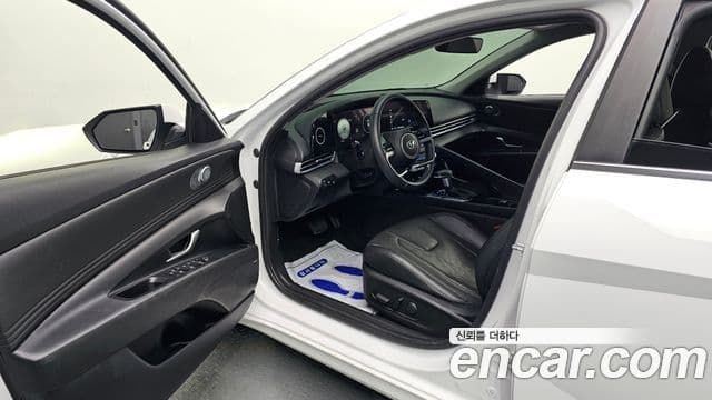 Hyundai The New Avante Hybrid 2020 — Photo 6/20