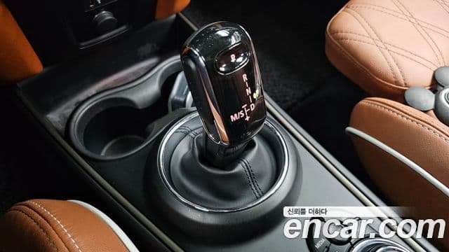 Mini Cooper SD Countryman 2022 — ფოტო 9/20