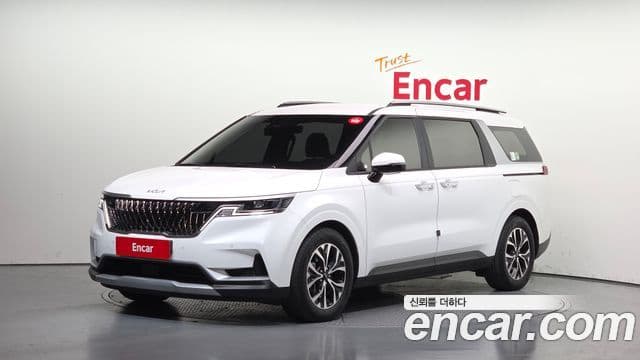 Kia Carnival 2023 — ფოტო 1/20