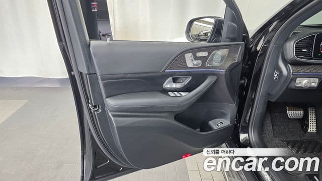 Mercedes-Benz GLE-Class 2025 — Photo 24/34