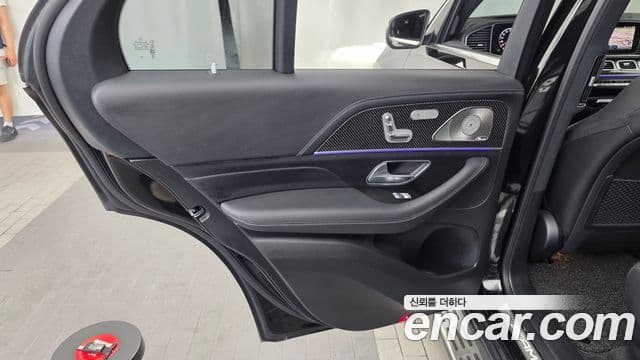 Mercedes-Benz GLE-Class 2025 — Photo 11/34