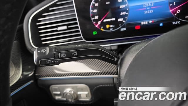 Mercedes-Benz GLE-Class 2025 — Photo 31/34