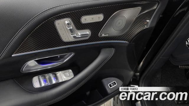 Mercedes-Benz GLE-Class 2025 — Photo 17/34