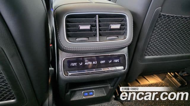 Mercedes-Benz GLE-Class 2025 — Photo 2/34