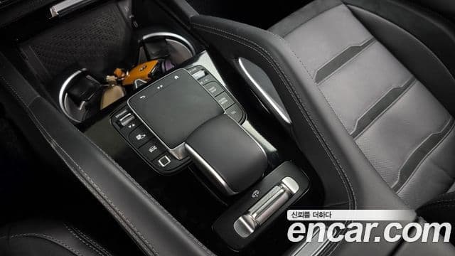 Mercedes-Benz GLE-Class 2025 — Photo 6/34
