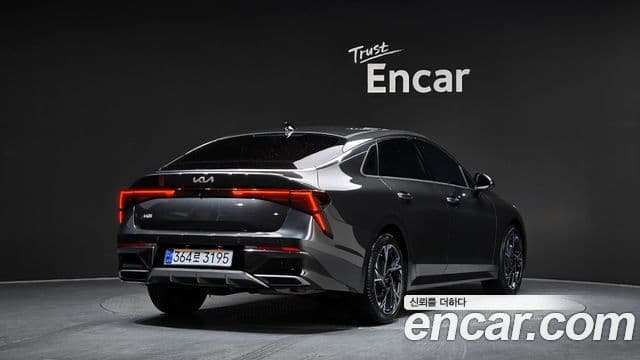Kia K5 2023 — Şəkil 2/20