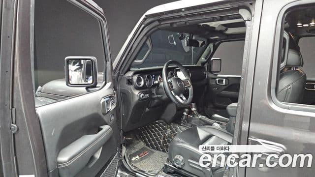 Jeep Wrangler 2020 — Şəkil 10/20