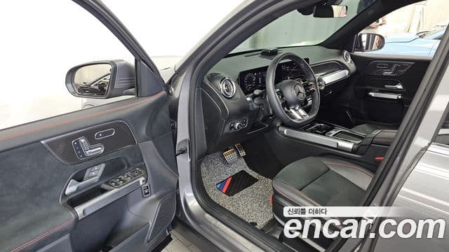 Mercedes-Benz GLB-Class 2025 — ფოტო 10/20