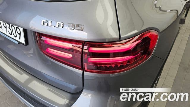 Mercedes-Benz GLB-Class 2025 — Photo 20/30