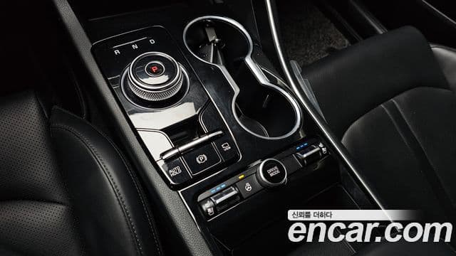 Kia K5 2021 — Şəkil 9/20