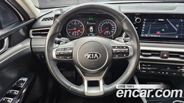 Kia K5 2021 — Şəkil 13/20