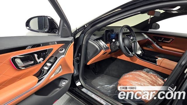 Mercedes-Benz S-Class 2025 — Фото 10/20