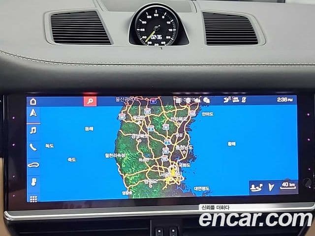 Porsche Cayenne 2021 — Photo 8/20