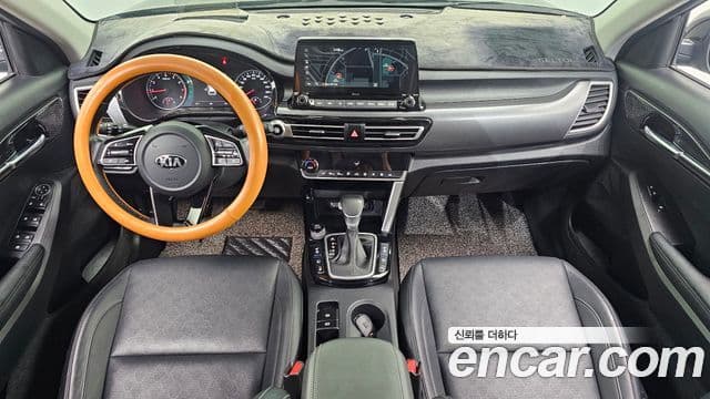 Kia Seltos 2020 — фото 7 из 20