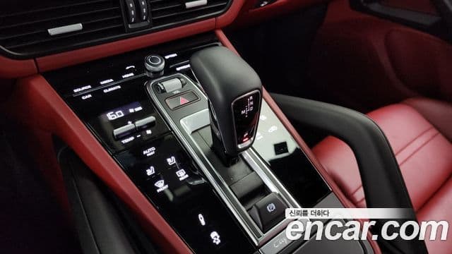 Porsche Cayenne 2020 — фото 9 из 20