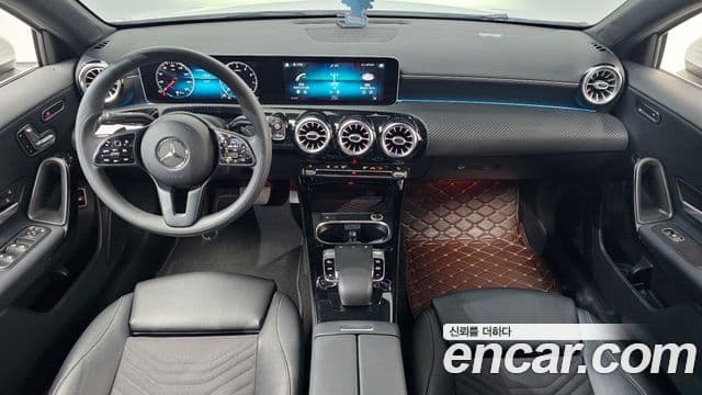 Mercedes-Benz A-Class 2020 — ფოტო 7/20
