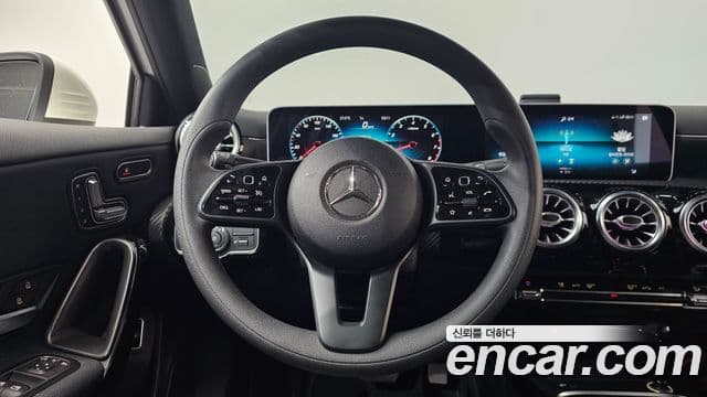 Mercedes-Benz A-Class 2020 — ფოტო 12/20
