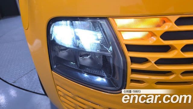 Hyundai Staria 2023 — Photo 18/32
