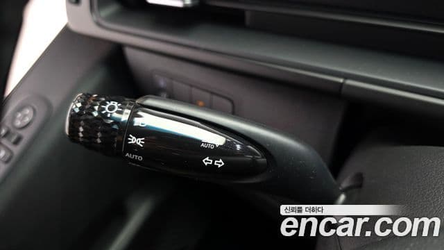 Hyundai Staria 2023 — Photo 23/32