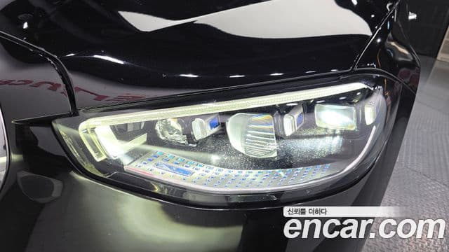 Mercedes-Benz S-Class 2021 — Photo 27/33