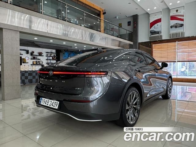 Toyota Crown Crossover, 2024