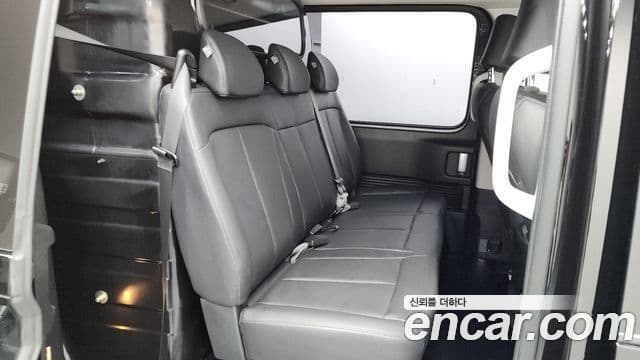 Hyundai Staria 2025 — ფოტო 11/20
