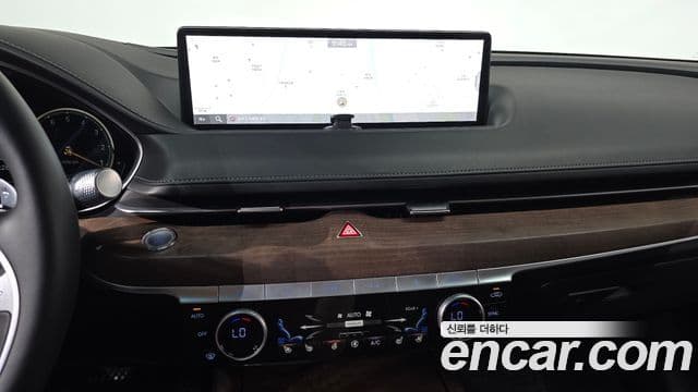 Genesis Electrified G80 2020 — Şəkil 12/20