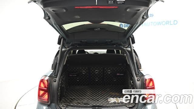 Mini Cooper S Countryman 2023 — фото 19 из 20