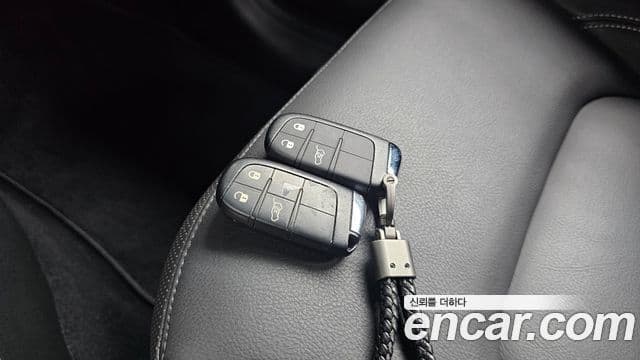 Jeep Renegade 2022 — Şəkil 16/20