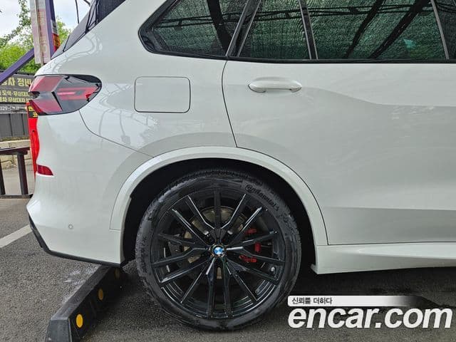 BMW X5 2025 — фото 13 из 15