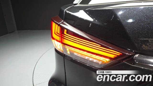Lexus RX450h 2021 — Photo 13/33