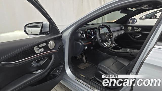 Mercedes-Benz E-Class 2022 — Şəkil 10/20