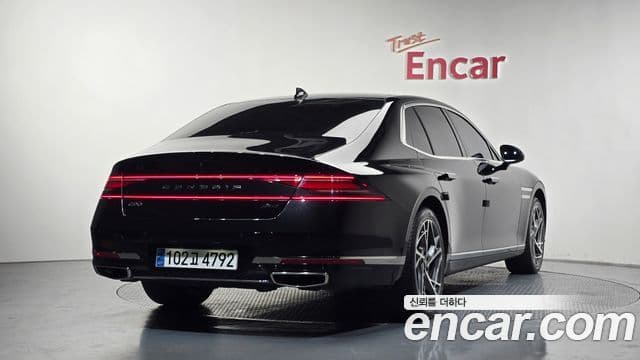 Genesis G90 2023 — Şəkil 2/20