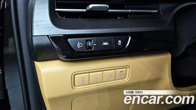 Kia Carnival 2022 — Şəkil 18/20