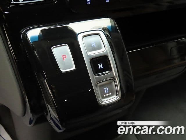 Hyundai Staria 2024 — ფოტო 9/20